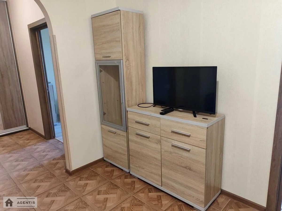 Здам квартиру 2 кімнати, 78 m², 14 пов./25 поверхів. 2, Драгоманова 2, Київ. 