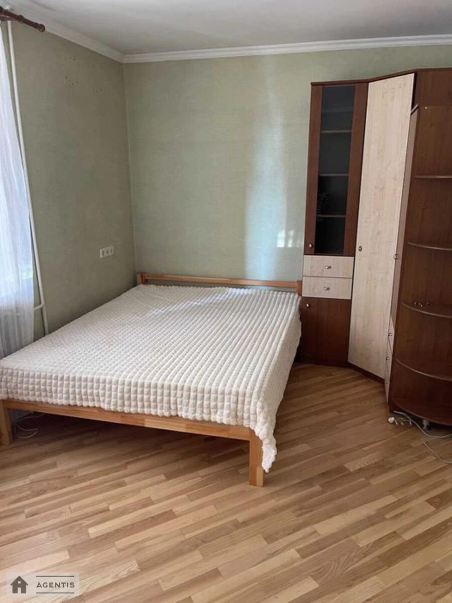 Здам квартиру 3 кімнати, 85 m², 16 пов./18 поверхів. 3, Анни Ахматової вул., Київ. 