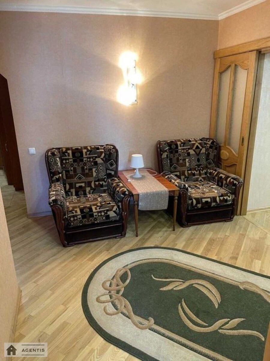 Apartment for rent 3 rooms, 85 m², 16th fl./18 floors. 3, Anny Akhmatovoyi vul., Kyiv. 