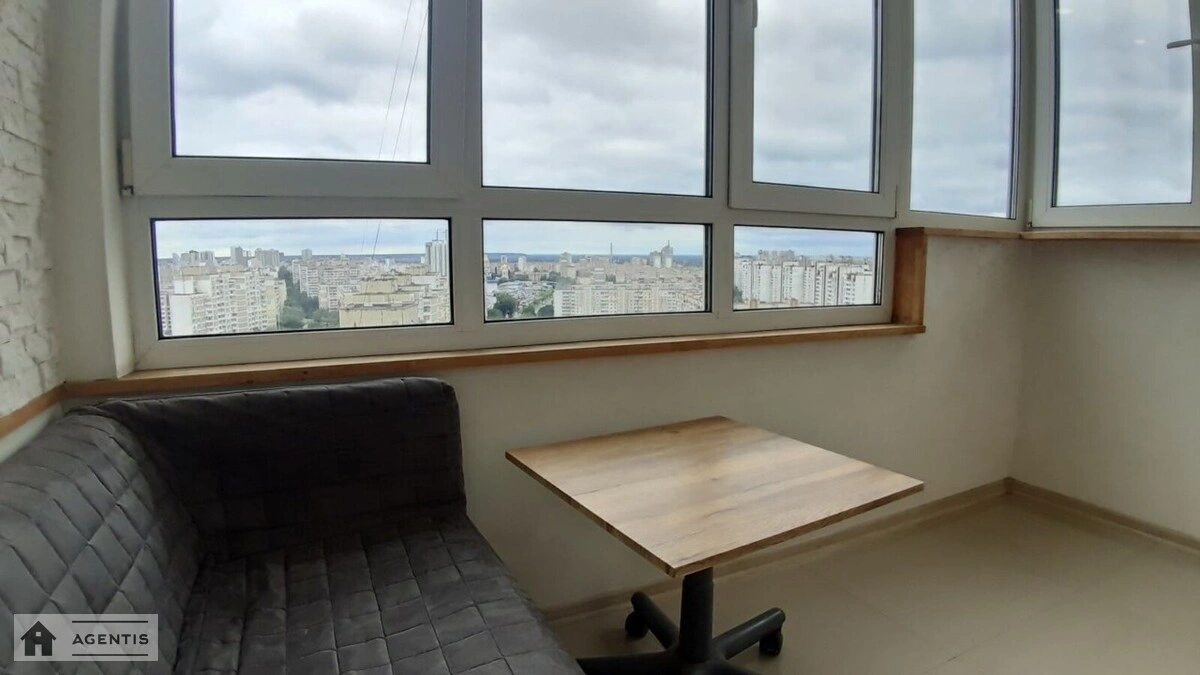 Apartment for rent 1 room, 45 m², 20th fl./25 floors. 7, Revutckogo 7, Kyiv. 