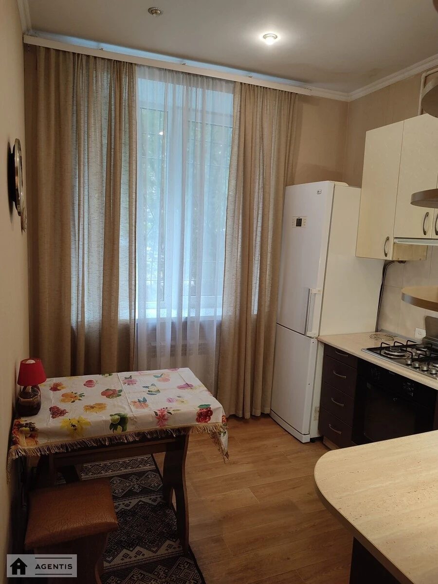 Apartment for rent 2 rooms, 55 m², 1st fl./5 floors. 4, Rene Dekarta vul. Kulibina, Kyiv. 