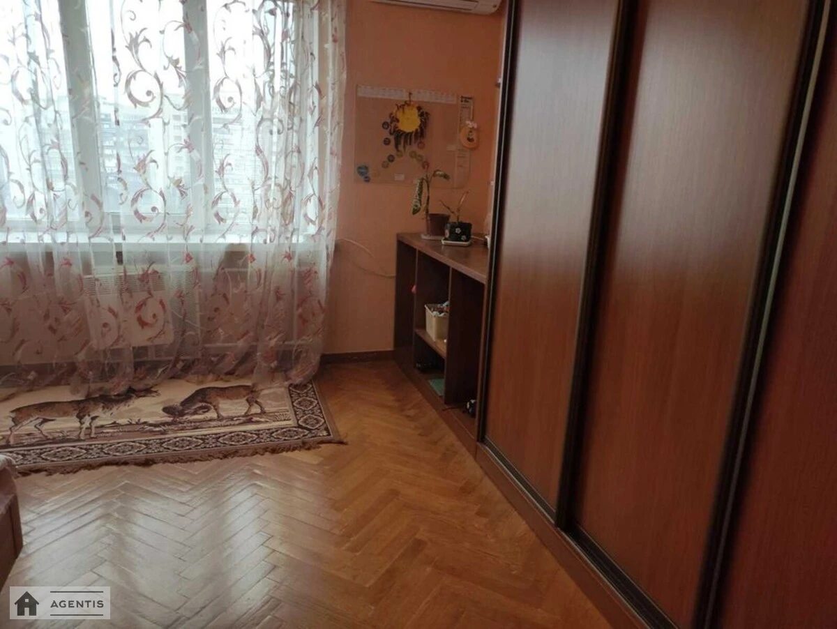 Apartment for rent 3 rooms, 86 m², 8th fl./9 floors. 38, Predslavynska 38, Kyiv. 