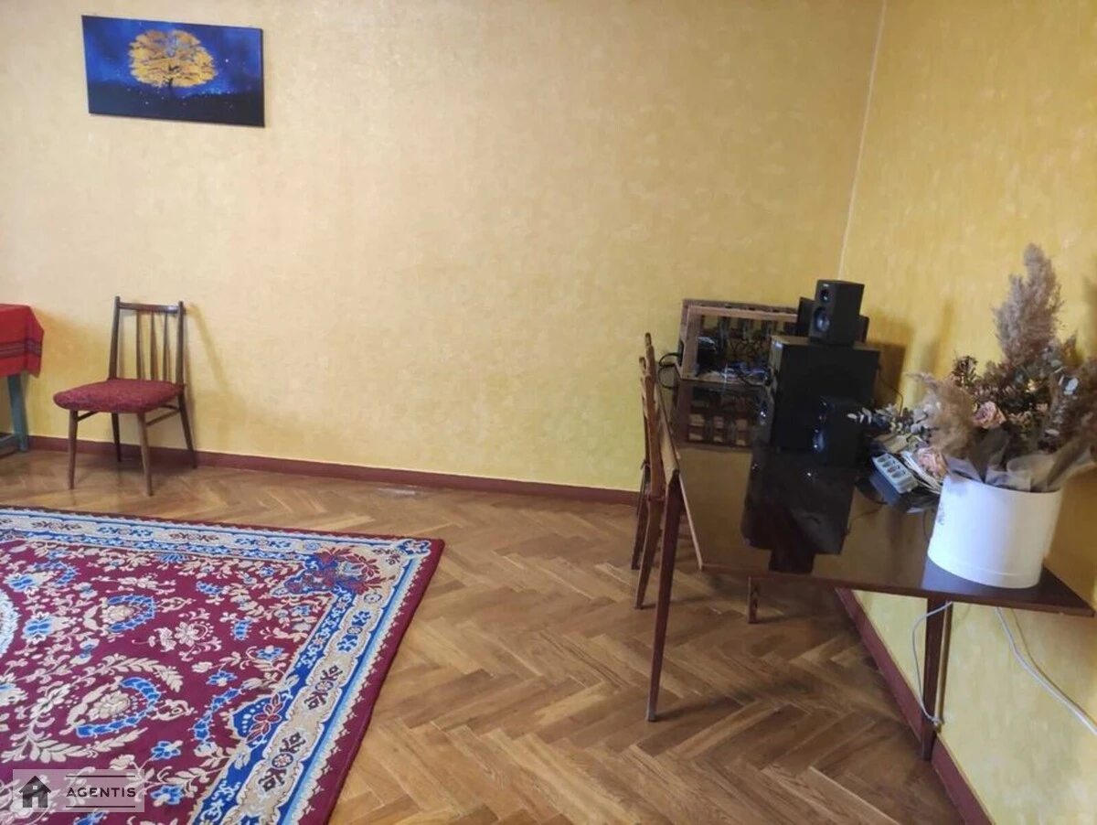 Apartment for rent 3 rooms, 86 m², 8th fl./9 floors. 38, Predslavynska 38, Kyiv. 