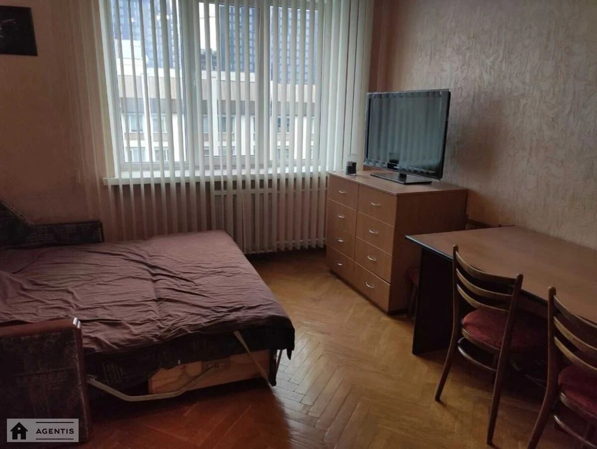 Apartment for rent 3 rooms, 86 m², 8th fl./9 floors. 38, Predslavynska 38, Kyiv. 