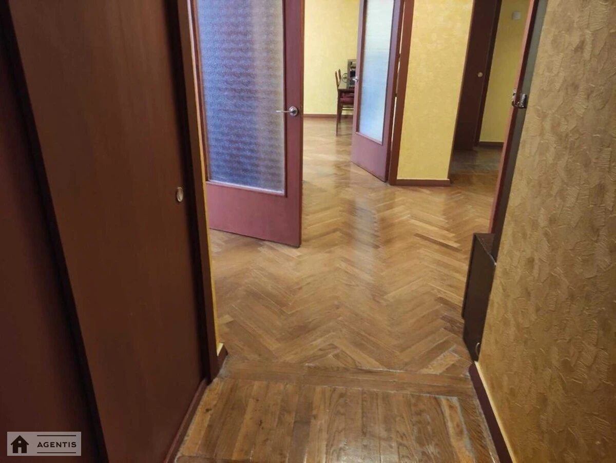 Apartment for rent 3 rooms, 86 m², 8th fl./9 floors. 38, Predslavynska 38, Kyiv. 