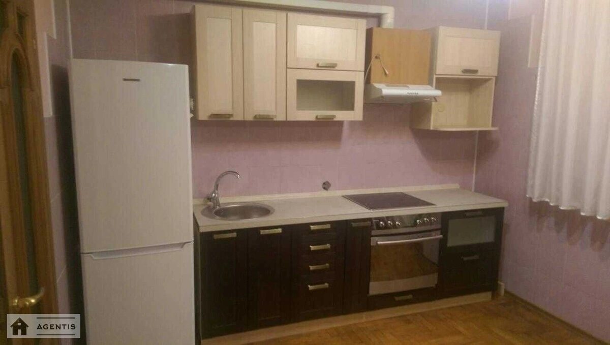 Здам квартиру 3 кімнати, 84 m², 13 пов./18 поверхів. 31, Драгоманова 31, Київ. 