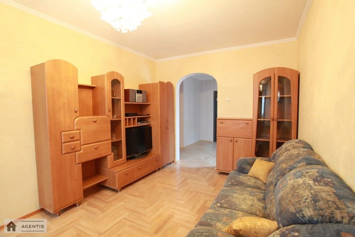 Здам квартиру 2 кімнати, 71 m², 11 пов./16 поверхів. 12, Драгоманова 12, Київ. 