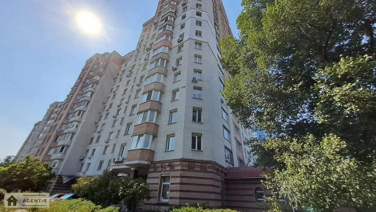 Apartment for rent 2 rooms, 70 m², 4th fl./9 floors. Svyatoshynskyy rayon, Kyiv. 