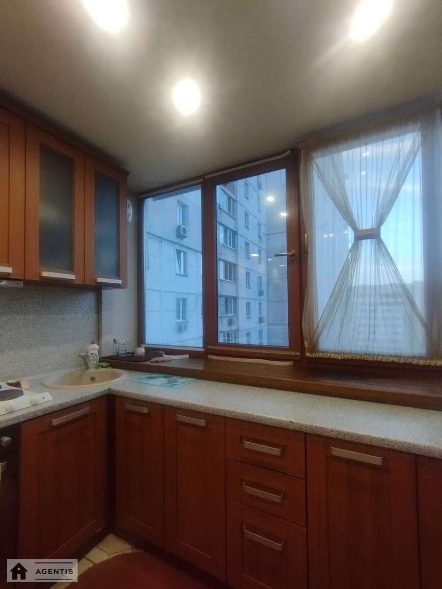 Apartment for rent 1 room, 45 m², 7th fl./16 floors. 2, Ivana Pulyuya vul., Kyiv. 