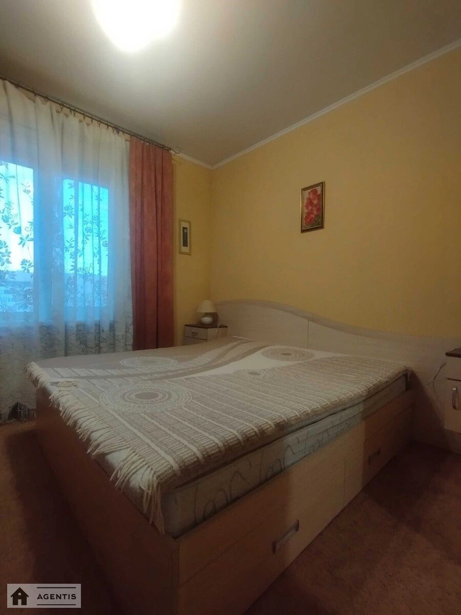 Сдам квартиру 1 комната, 45 m², 7 эт./16 этажей. 2, Івана Пулюя вул., Киев. 