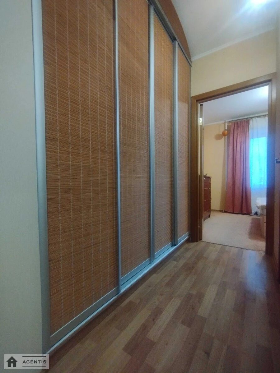 Сдам квартиру 1 комната, 45 m², 7 эт./16 этажей. 2, Івана Пулюя вул., Киев. 