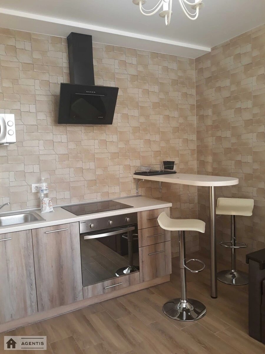 Apartment for rent 1 room, 41 m², 21st fl./26 floors. 10, Dragomanova 10, Kyiv. 