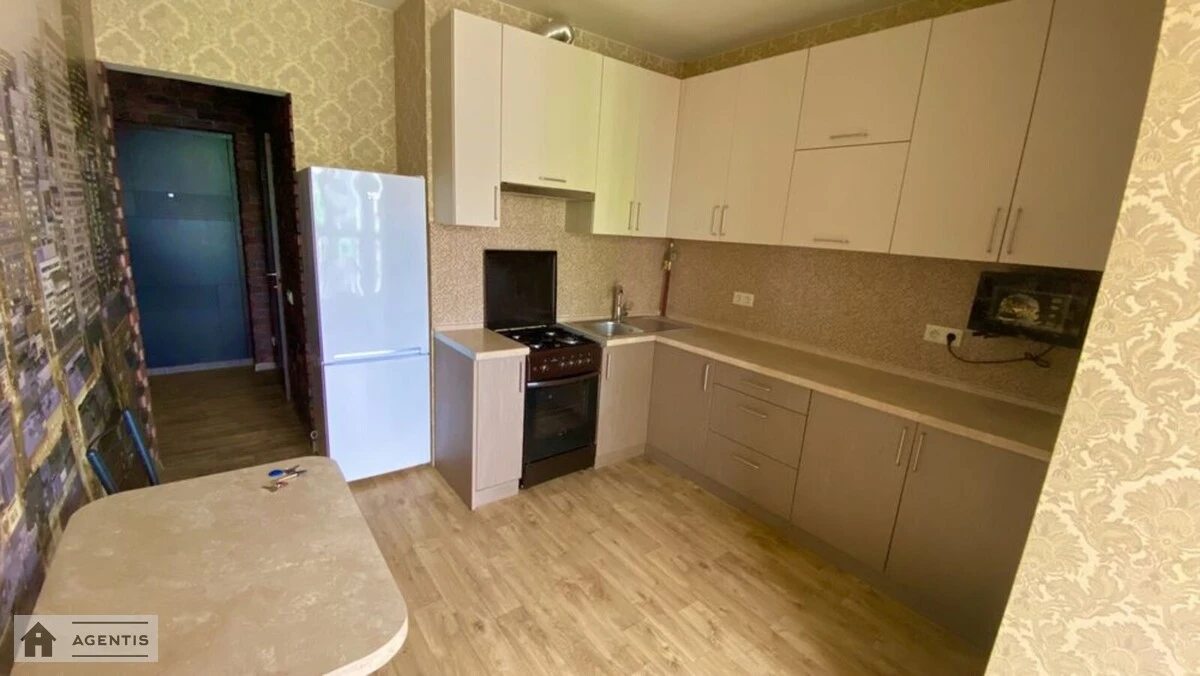 Сдам квартиру 1 комната, 40 m², 8 эт./10 этажей. 2, Единства , Крюковщина. 