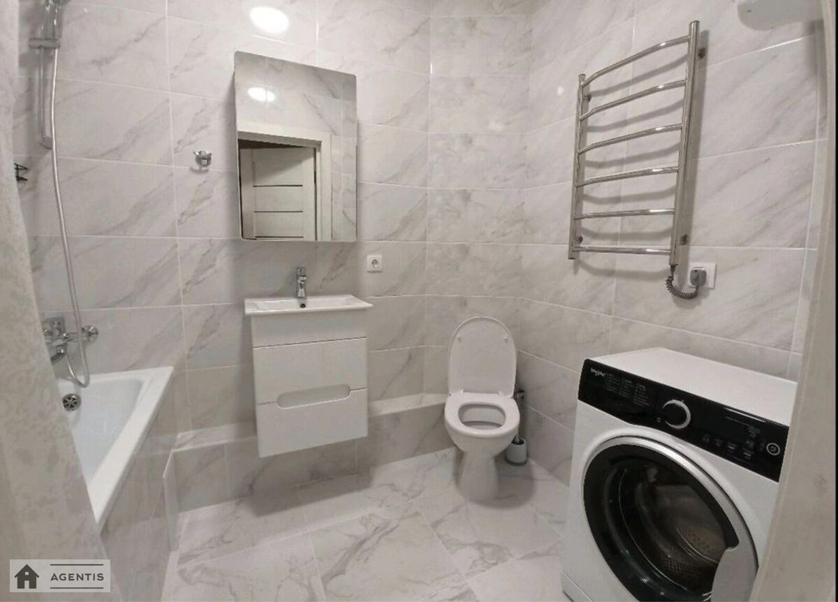 Сдам квартиру 1 комната, 32 m², 12 эт./25 этажей. Петра Радченка вул., Киев. 