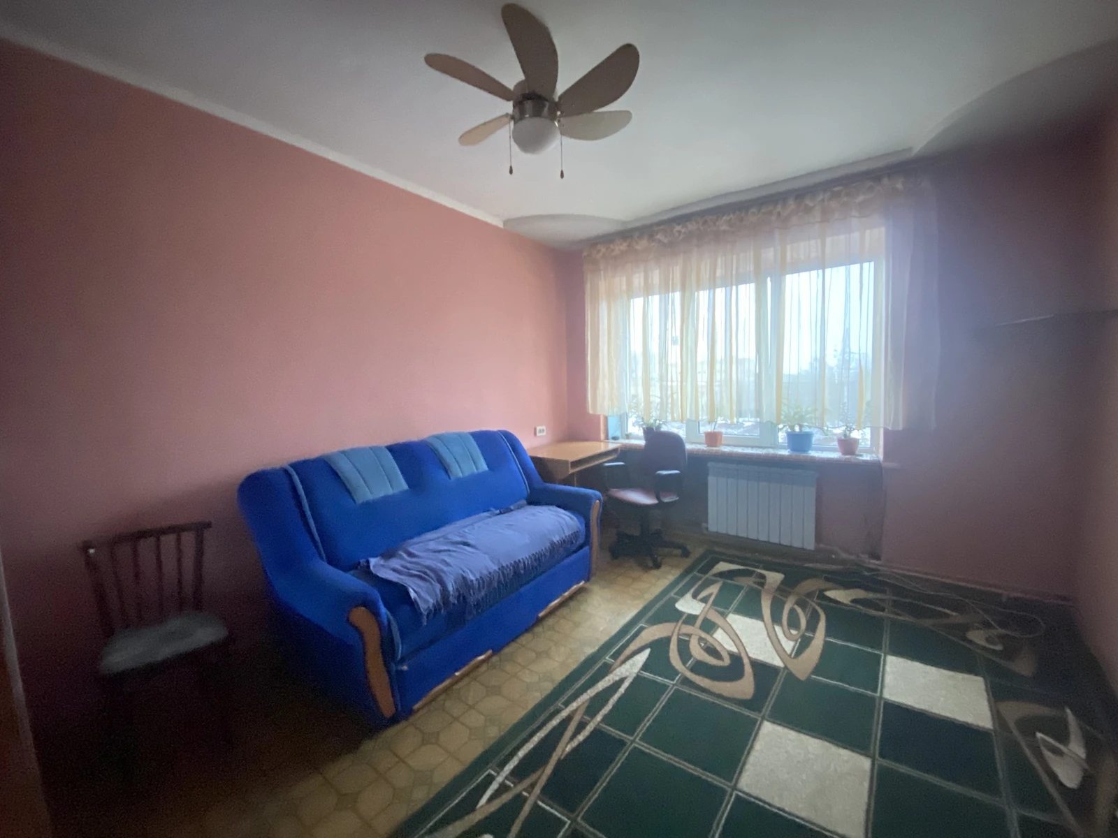 Room for rent for a long time 2 rooms, 31 m², 5th fl./5 floors. 21, Zluky pr., Ternopil. 