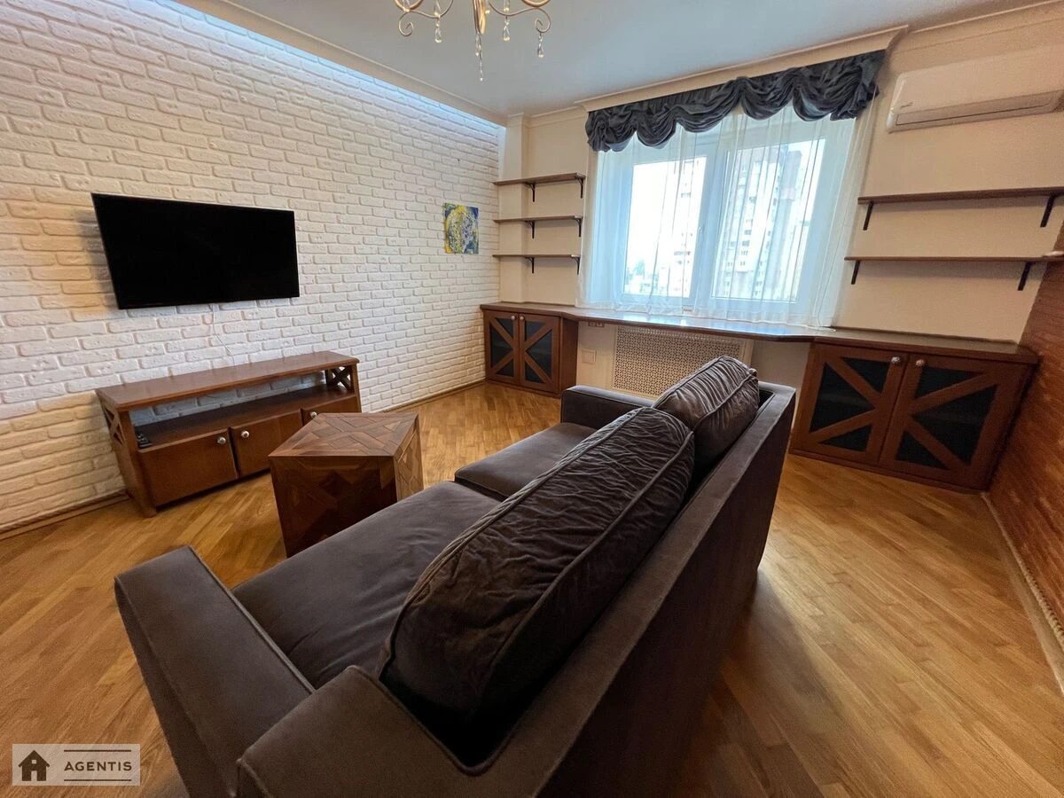 Apartment for rent 3 rooms, 75 m², 8th fl./16 floors. 18, Volodymyra Ivasyuka prosp. Heroyiv Stalinhrada, Kyiv. 