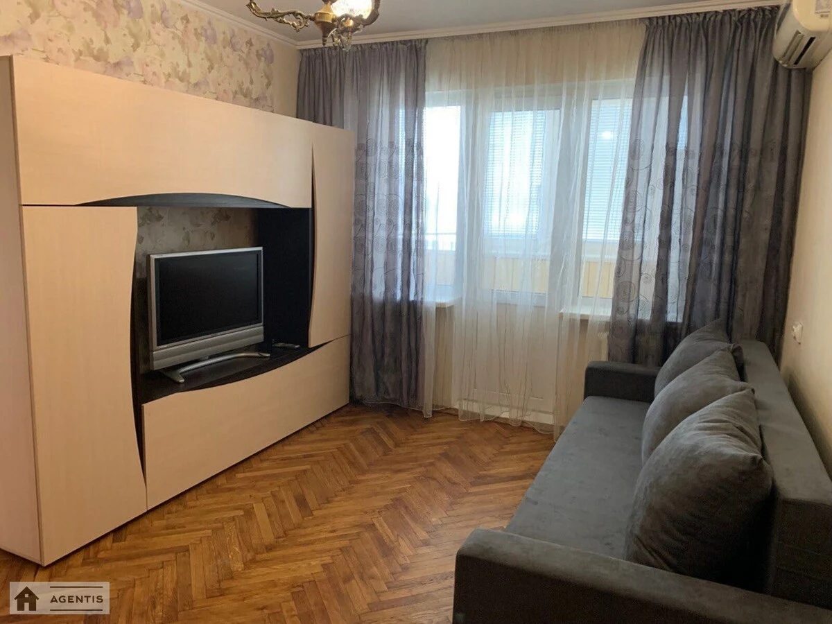 Сдам квартиру 2 комнаты, 45 m², 7 эт./9 этажей. Миколи Лаврухіна вул., Киев. 