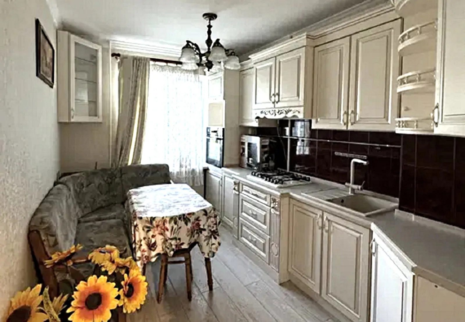 Apartments for sale 3 rooms, 65 m², 6th fl./9 floors. 14, Arkhytektorskaya ul., Odesa. 