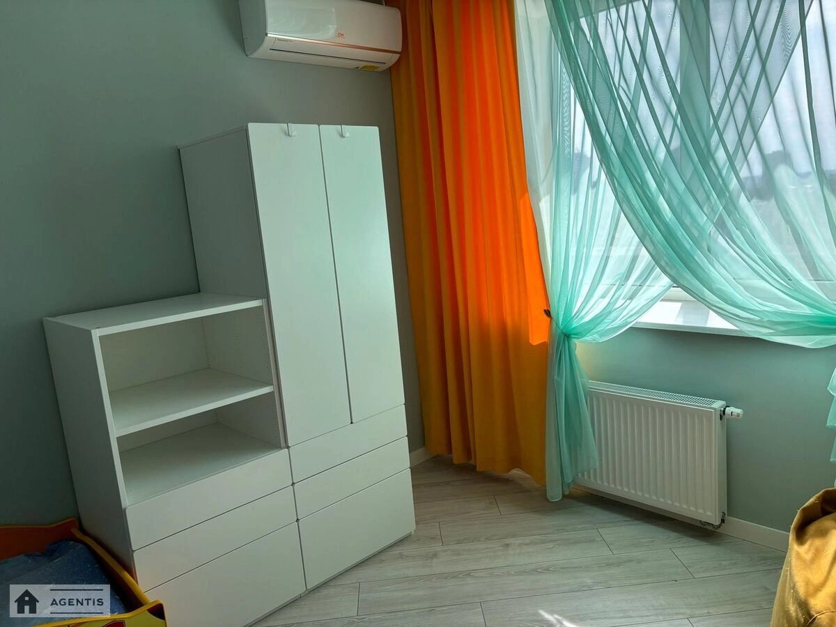 Apartment for rent 3 rooms, 75 m², 14th fl./17 floors. 24, Akademika Vernadskoho bulv., Kyiv. 