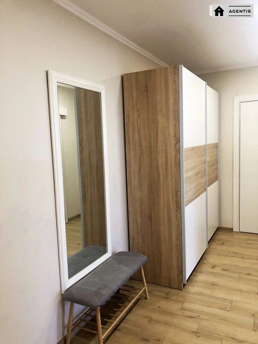 Сдам квартиру 2 комнаты, 80 m², 11 эт./20 этажей. 35, Герцена 35, Киев. 