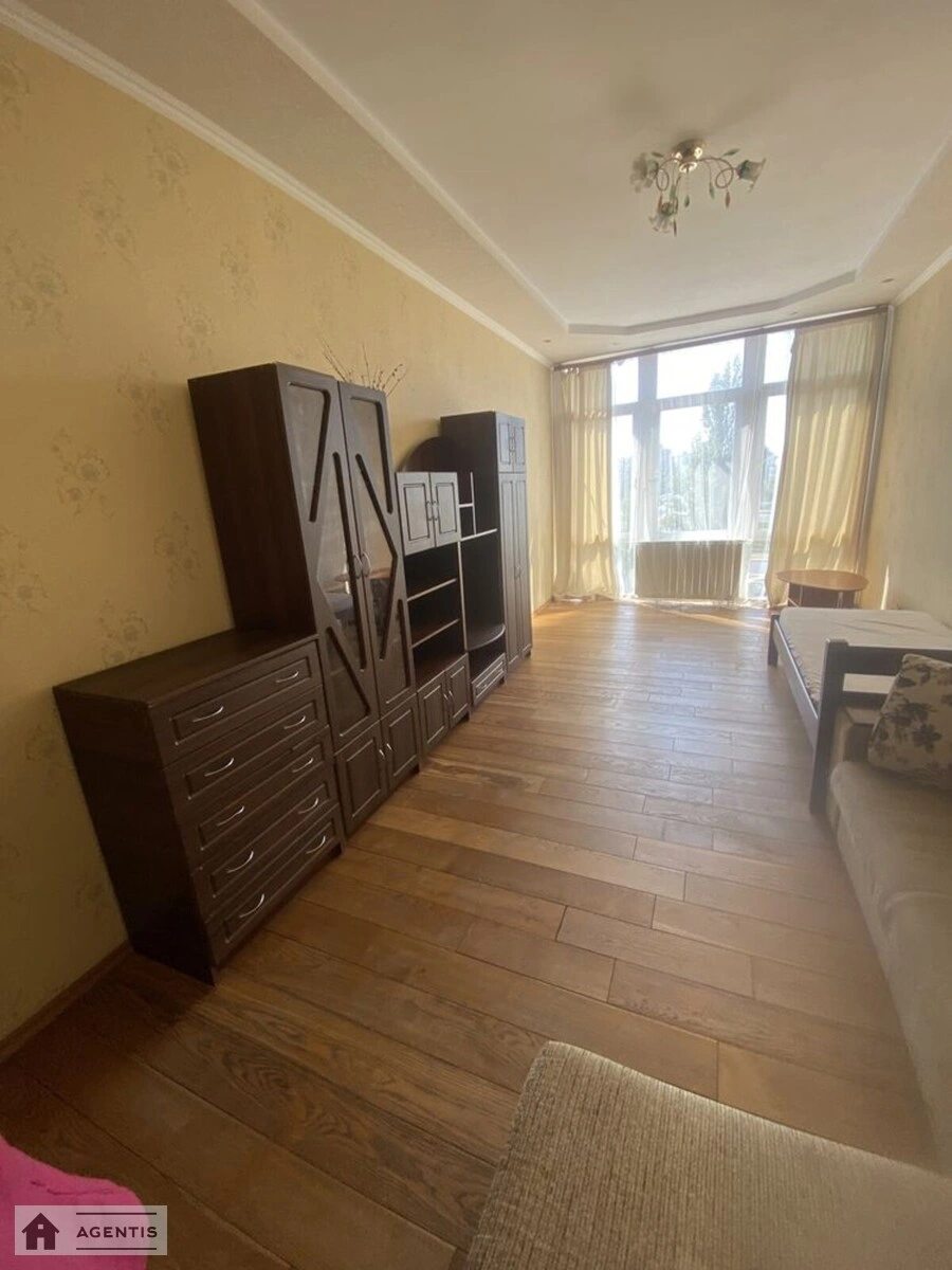 Apartment for rent 1 room, 48 m², 4th fl./22 floors. Obolonskyy rayon, Kyiv. 