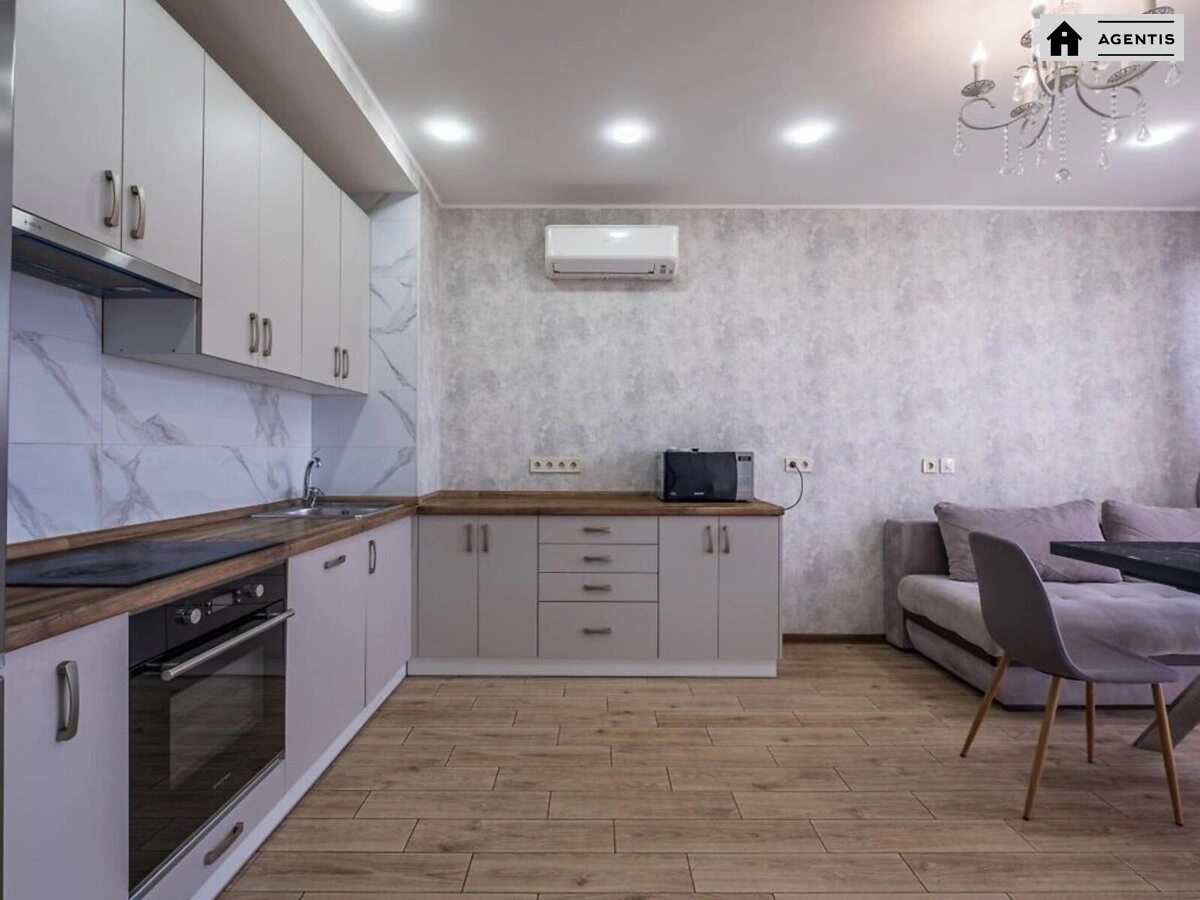 Сдам квартиру 2 комнаты, 55 m², 15 эт./25 этажей. 144, Валерія Лобановського просп. (Червонозоряний), Киев. 