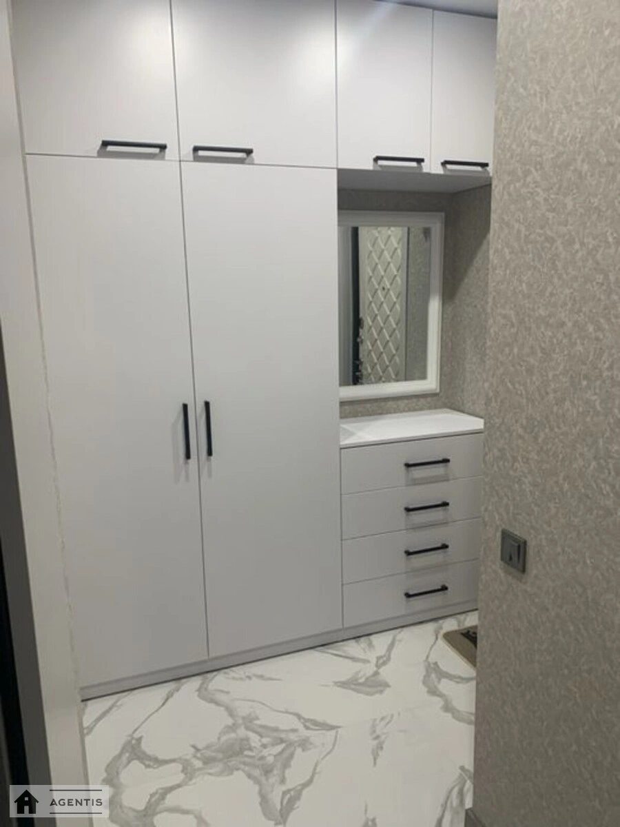 Здам квартиру 1 кімната, 42 m², 12 пов./25 поверхів. Ревуцького, Київ. 