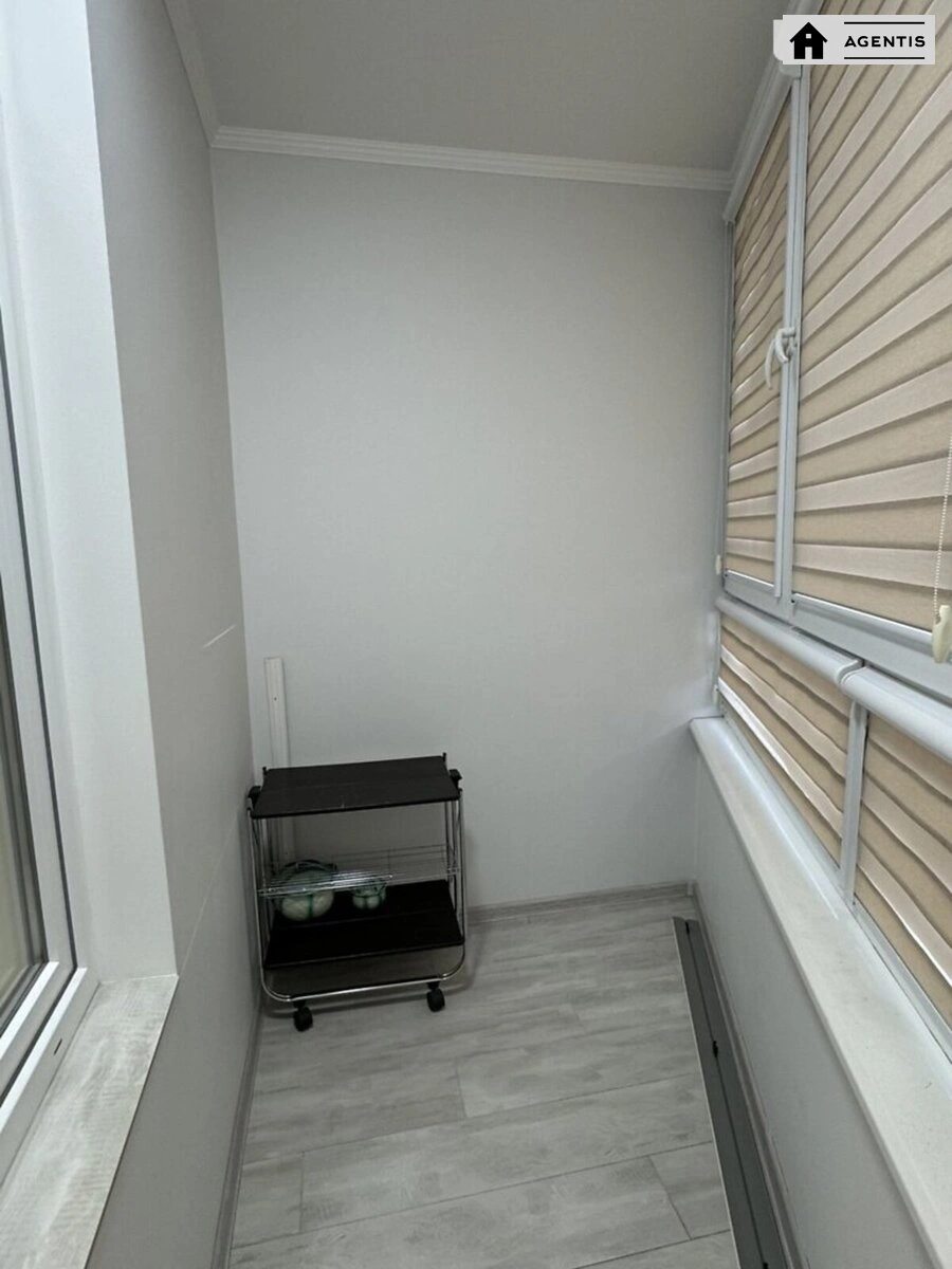 Сдам квартиру 1 комната, 48 m², 10 эт./24 этажа. 32, Анни Ахматової вул., Киев. 