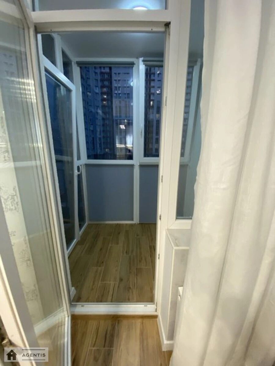 Apartment for rent 1 room, 47 m², 7th fl./22 floors. 8, Hliba Babicha vul. Kanalna, Kyiv. 