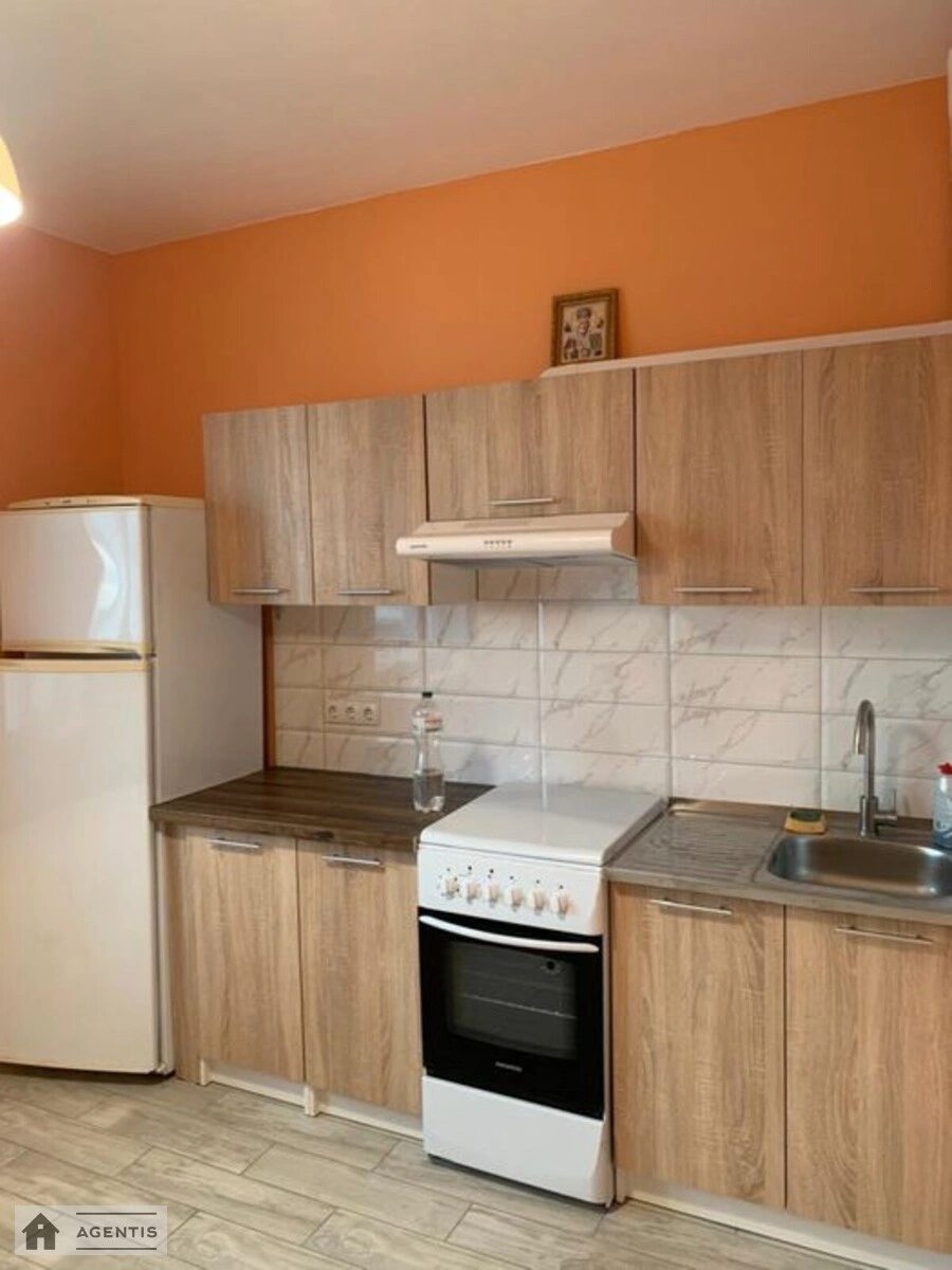 Сдам квартиру 1 комната, 35 m², 4 эт./10 этажей. 34, Сергія Данченка вул., Киев. 