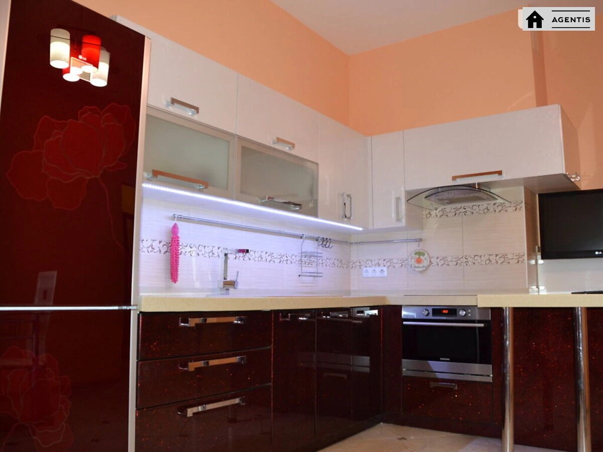 Здам квартиру 1 кімната, 52 m², 13 пов./24 поверхи. 2, Радунська 2, Київ. 