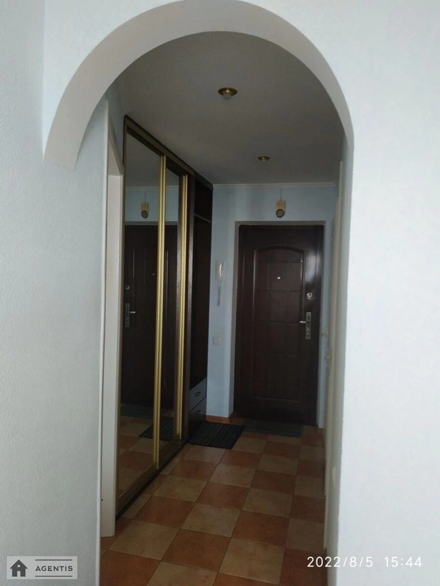 Apartment for rent 1 room, 35 m², 9th fl./9 floors. Arkhitektora Verbytskoho vul., Kyiv. 