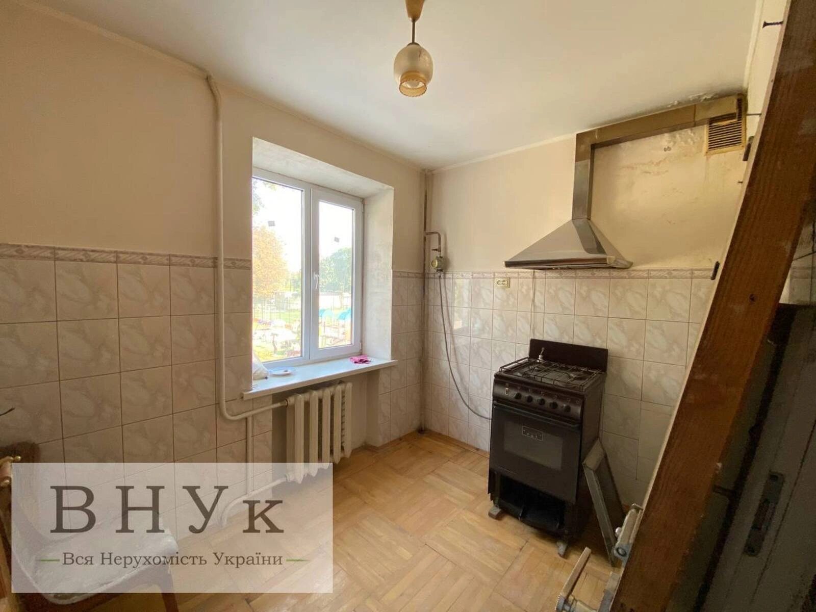 Продаж квартири 1 кімната, 314 m², 2 пов./5 поверхів. Новий світ , Тернопіль. 