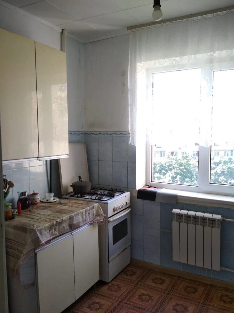 Продаж квартири 3 кімнати, 69 m², 6 пов./9 поверхів. 6, Докії Гуменної вул. (Юрія Смолича), Київ. 