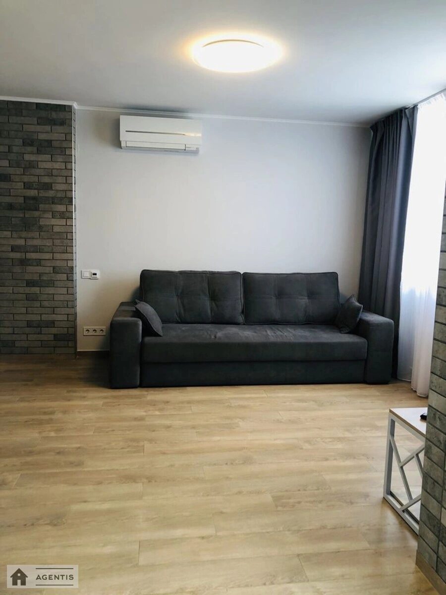 Apartment for rent 2 rooms, 59 m², 24th fl./26 floors. 15, Solomiyi Krushelnytskoyi vul., Kyiv. 