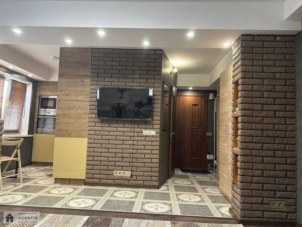 Здам квартиру 2 кімнати, 45 m², 5 пов./5 поверхів. 25, Празька 25, Київ. 