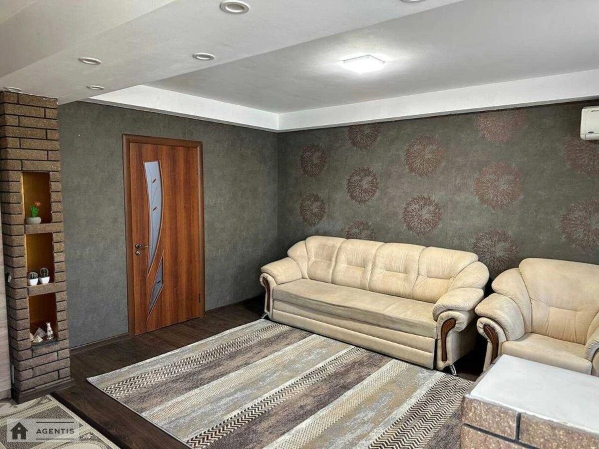 Здам квартиру 2 кімнати, 45 m², 5 пов./5 поверхів. 25, Празька 25, Київ. 