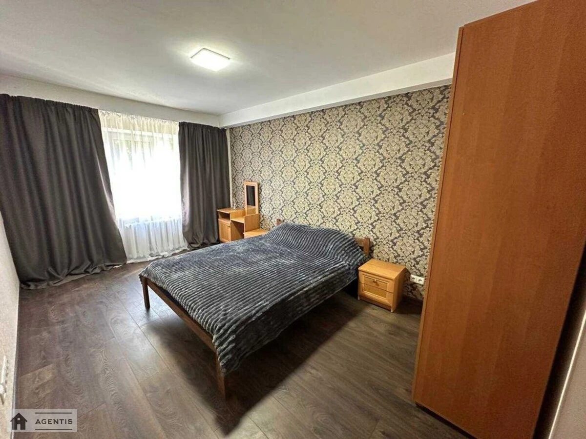 Здам квартиру 2 кімнати, 45 m², 5 пов./5 поверхів. 25, Празька 25, Київ. 