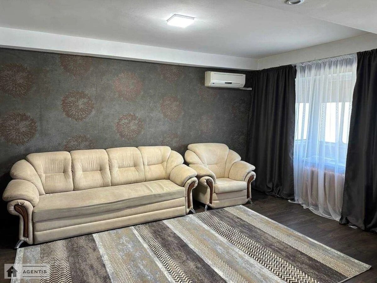 Здам квартиру 2 кімнати, 45 m², 5 пов./5 поверхів. 25, Празька 25, Київ. 