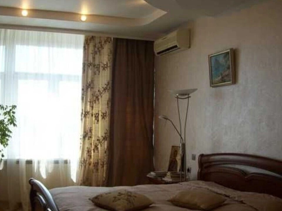 Apartment for rent 4 rooms, 153 m², 16th fl./24 floors. 5, Klovskiy 5, Kyiv. 