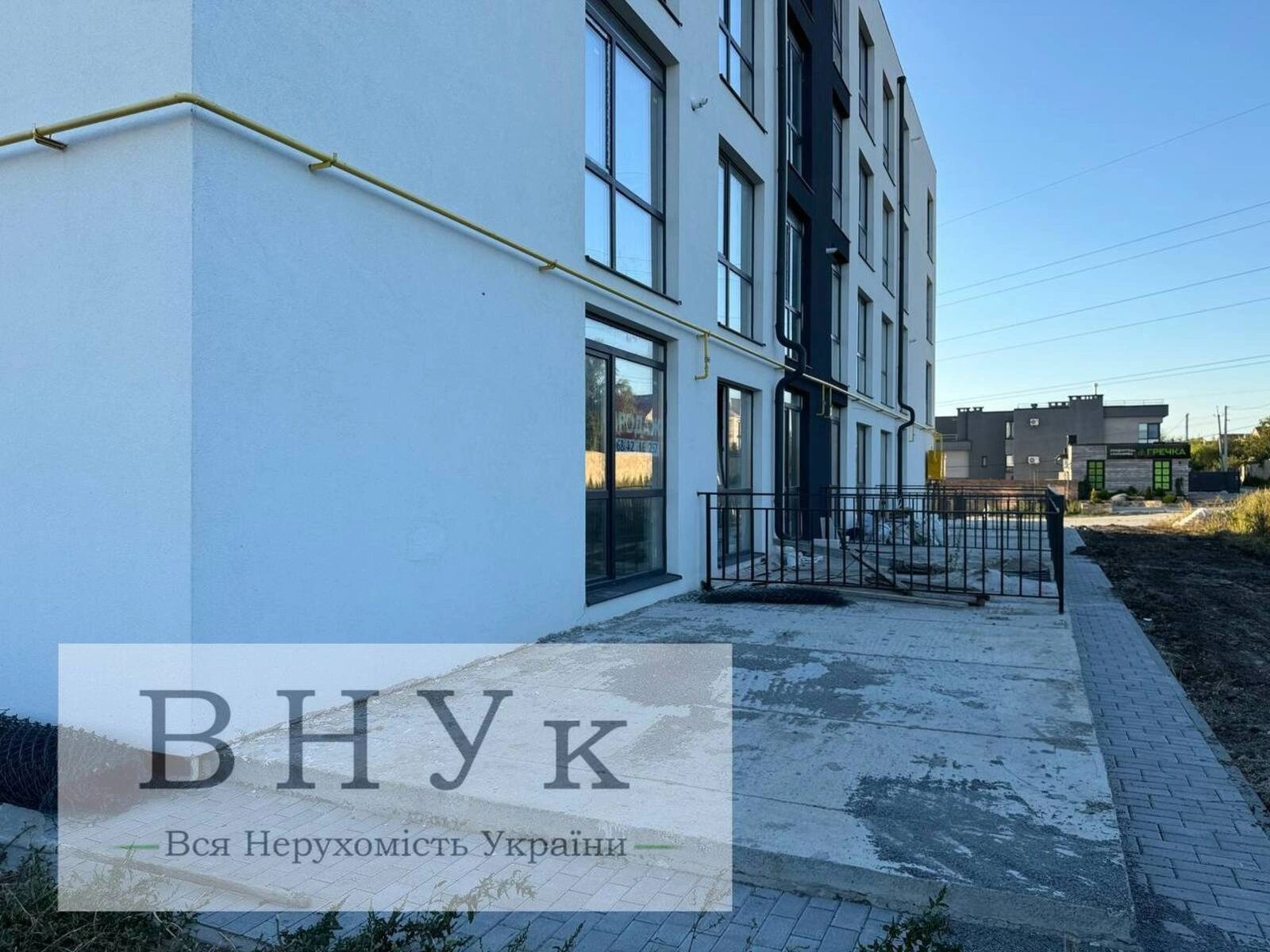 Продаж квартири 2 кімнати, 61 m², 1 пов./5 поверхів. Зелена вул., Тернопіль. 