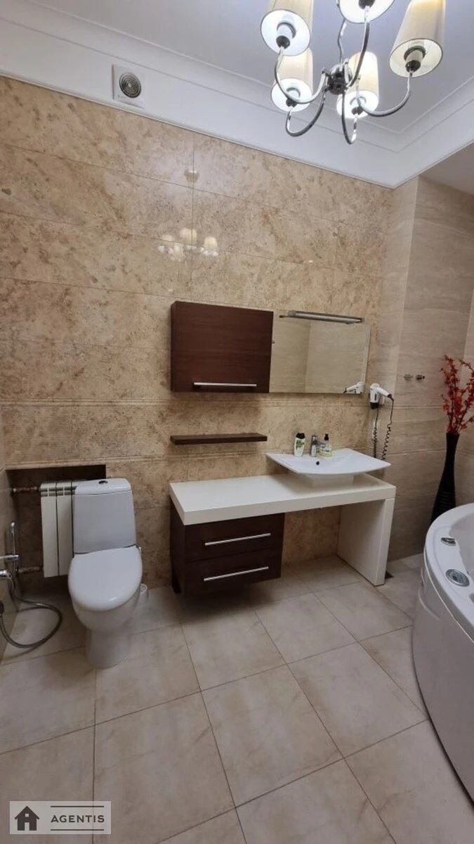 Apartment for rent 3 rooms, 82 m², 3rd fl./7 floors. Zankovetckoyi 4, Kyiv. 