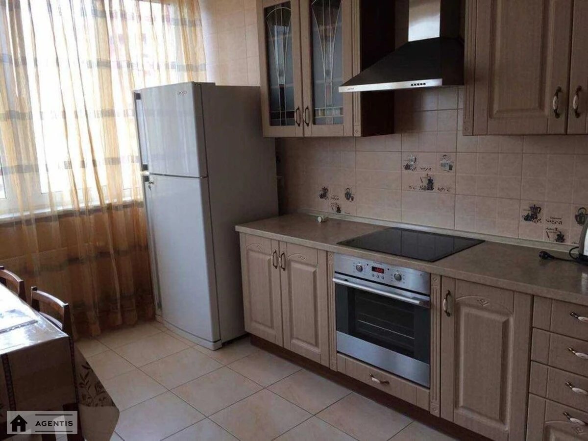 Apartment for rent 3 rooms, 101 m², 11th fl./15 floors. 3, Stepana Rudnytskoho vul., Kyiv. 