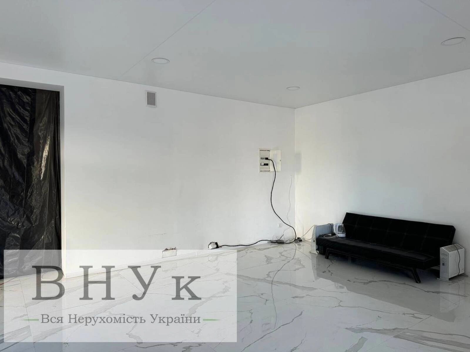 Продам нерухомість під комерцію 56 m², 1 пов./5 поверхів. За Рудкою пров., Тернопіль. 