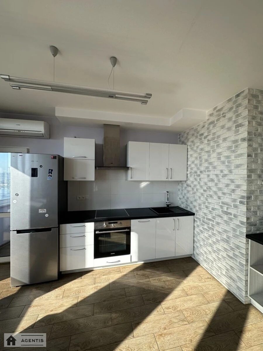 Apartment for rent 2 rooms, 70 m², 30th fl./35 floors. Sobornosti prosp. Vozzyednannya, Kyiv. 