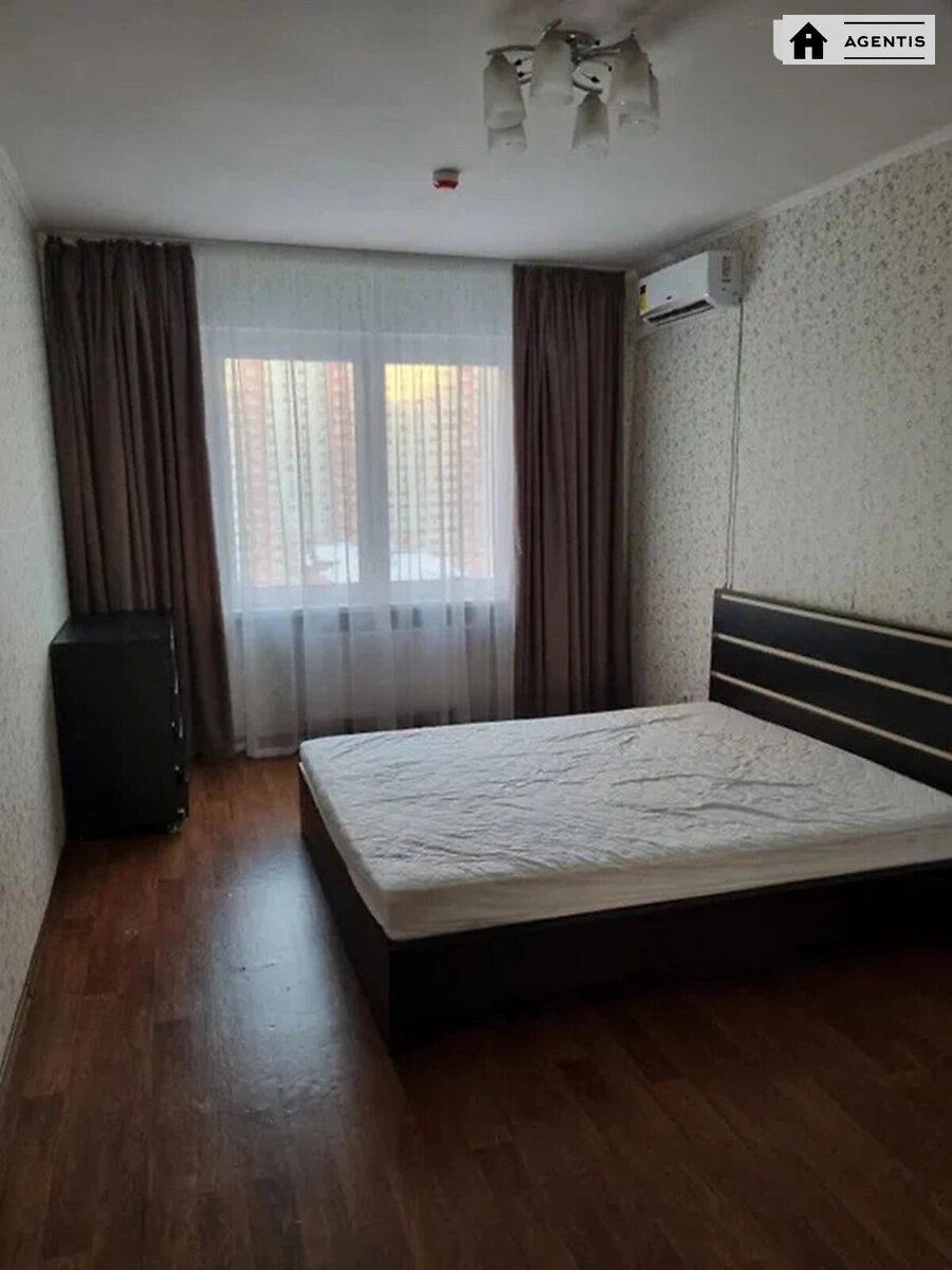 Сдам квартиру 1 комната, 43 m², 10 эт./25 этажей. 1, Софії Русової вул., Киев. 