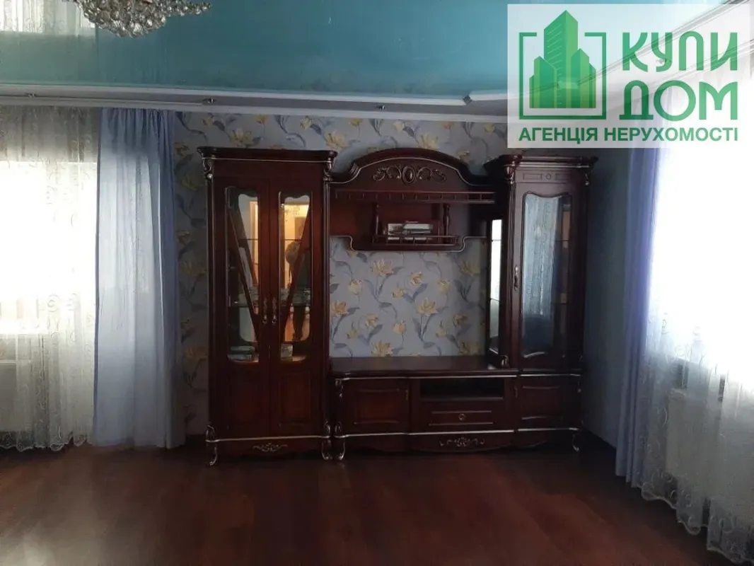 House for sale 270 m², 2 floors. Передмiстя, Kropyvnytskyy. 