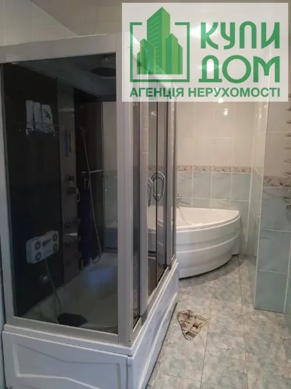 Продаж будинку 270 m², 2 поверхи. Передмiстя, Кропивницький. 