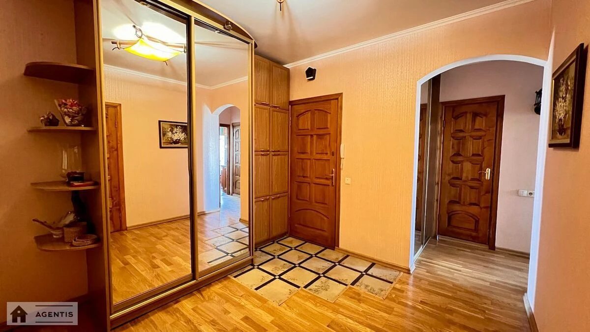 Apartment for rent 3 rooms, 68 m², 12th fl./16 floors. 17, Pravdy 17, Kyiv. 