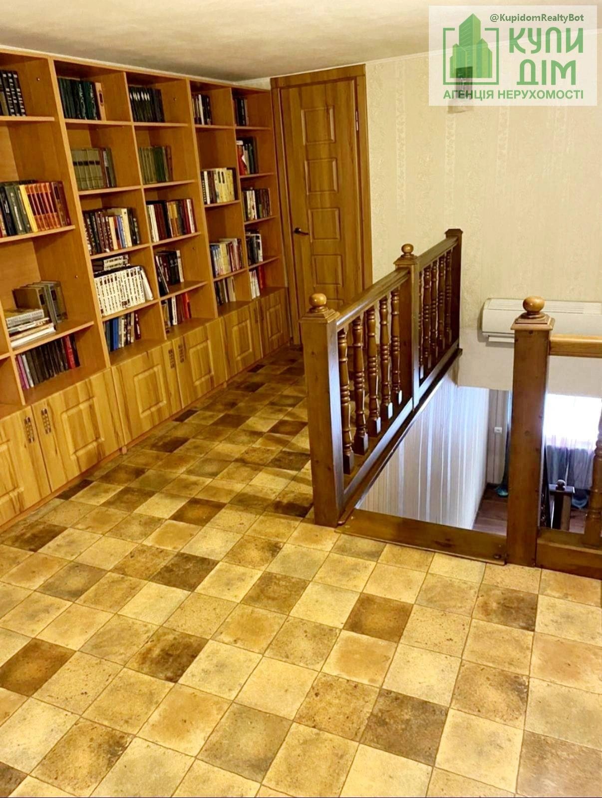 House for sale 140 m², 2 floors. Передмiстя, Kropyvnytskyy. 